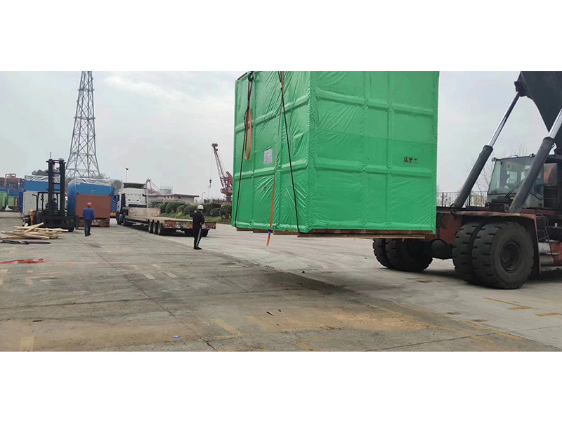 出(chū)口重型真空防雨(yu)包裝