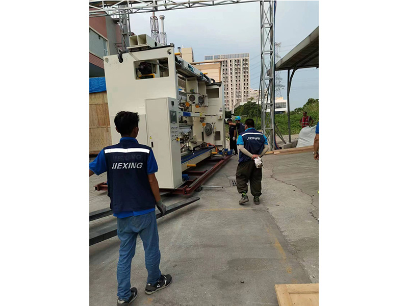 東莞(wan)某公司搬遷打包(bāo)現場